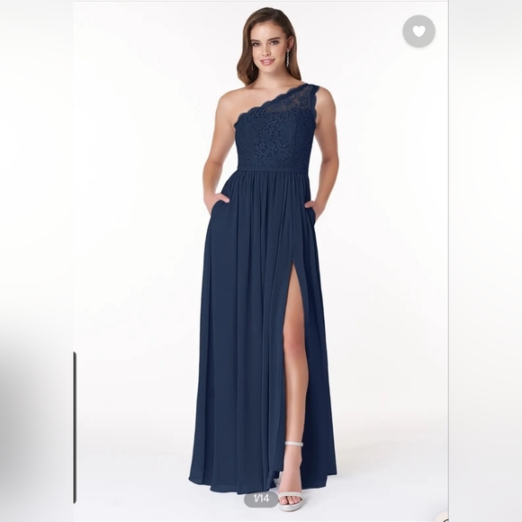 Navy blue bridesmaid gown - Picture 1 of 3